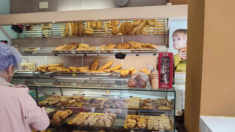 Fotografia tomada fuera de Panadería Carralero - Panadería en Cuenca, Cuenca