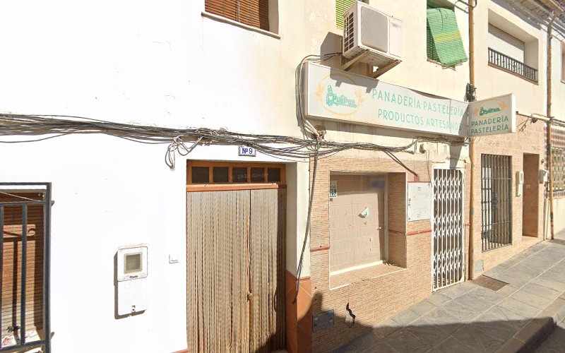 Fotografia tomada fuera de Panpuli S L - Panadería en Jun, Granada