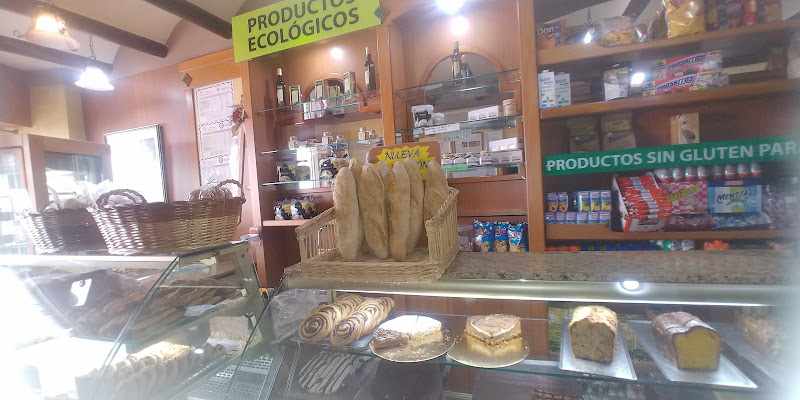 Fotografia tomada fuera de Panadería Gerardo Orgiva - Panadería en Órgiva, Granada