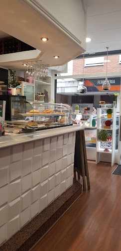 Gio's Cake & Bakery - Cafetería en Gijón, Asturias