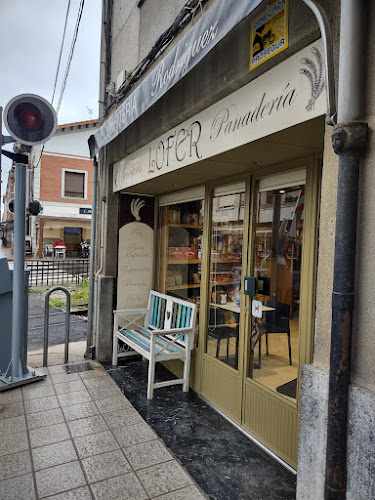 Fotografia tomada fuera de Panadería Lofer - Panadería en Posada de Llanes, Asturias