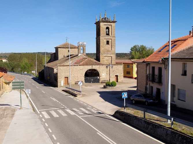 Fotografia tomada fuera de Panadería Vidal Clemente - Panadería en Rionegro del Puente, Zamora