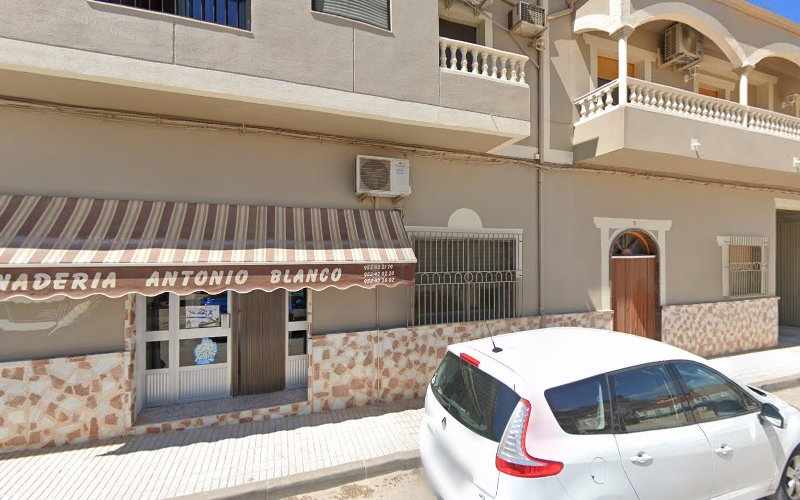 Fotografia tomada fuera de PANADERIA ANTONIO BLANCO - Panadería en Arroyo del Ojanco, Jaén