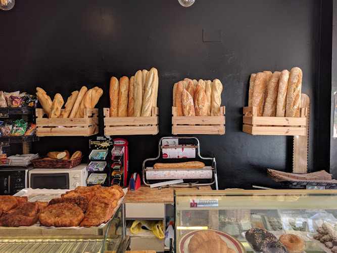 Fotografia tomada fuera de Panos - (panadería - cafetería - pastelería -pizzería) - Cafetería en Nájera, La Rioja