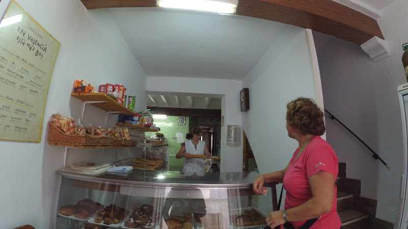 Fotografia tomada fuera de Forn Bolinches - Panadería en Algar de Palancia, Valencia