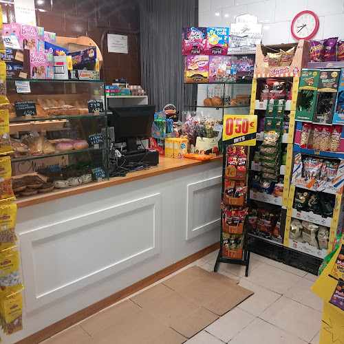 Fotografia tomada fuera de PANADERÍA SELECTA DELE'S ALIMENTACIÓN - Panadería en Alcalá de Henares, Madrid