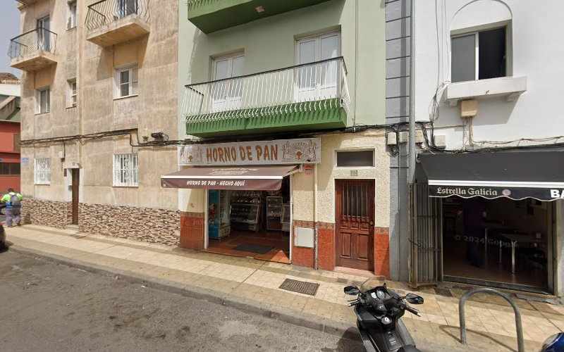 Fotografia tomada fuera de Horno de pan Salud bajo - Panadería en Santa Cruz de Tenerife, Santa Cruz de Tenerife