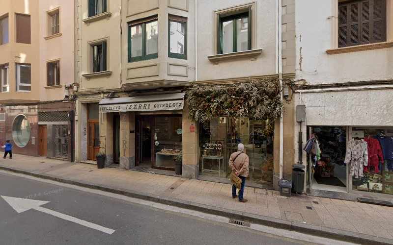 Fotografia tomada fuera de Izarri Okindegia - Panadería en Zarautz, Guipúzcoa