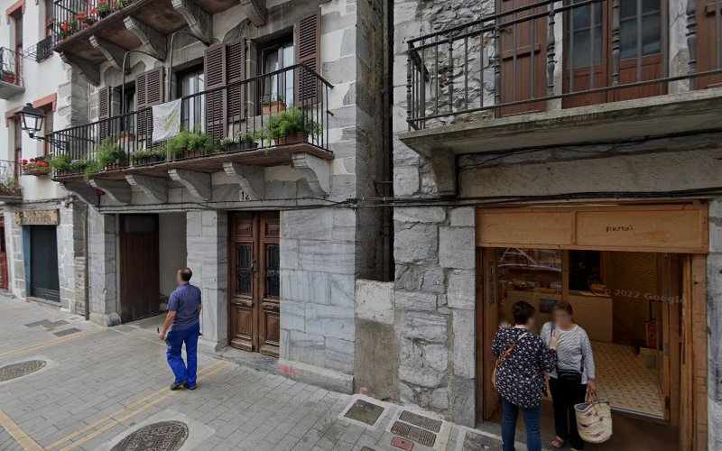 Fotografia tomada fuera de Panadería Vicenta Ferrero Igoa - Okindegia en Lesaka, Navarra
