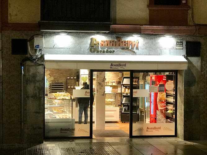 Fotografia tomada fuera de Obrador Asuaberri - Panadería en Erandio-Altzaga, Vizcaya