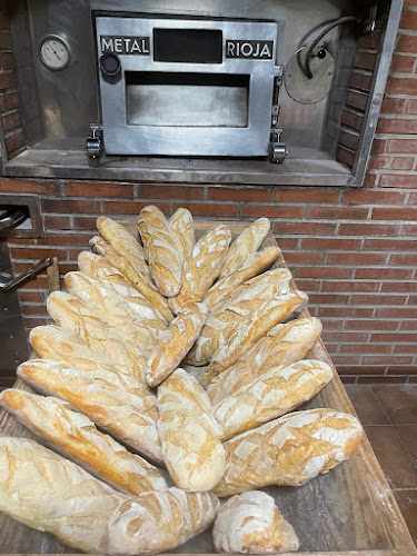 Fotografia tomada fuera de URANGA BASERRIKO OGIA - PAN DE CASERIO URANGA - Panadería en Mañaria, Vizcaya