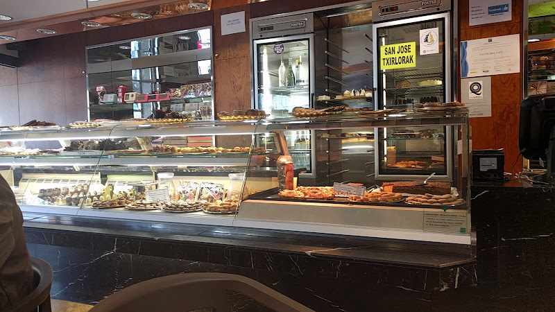 Fotografia tomada fuera de Pastelería TATE Gozotegia - Pastelería en Markina-Xemein, Vizcaya