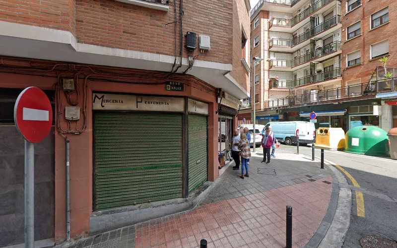 Fotografia tomada fuera de Manolita - Panadería en Basauri, Vizcaya