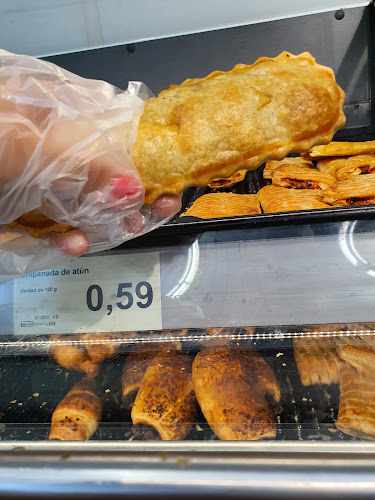Fotografia tomada fuera de José Luis Dulces Caseros - Panadería en El Mirón, Ávila