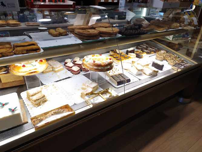 Fotografia tomada fuera de Pastelería -Cafetería Mantequerías York - Pastelería en Soria, Soria