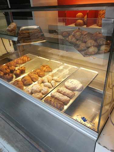 Fotografia tomada fuera de La Baguet - Forn de pa en El Morell, Tarragona