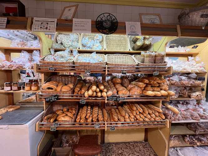 Fotografia tomada fuera de Panadería Magallanes - Panadería en Albalate de Zorita, Guadalajara