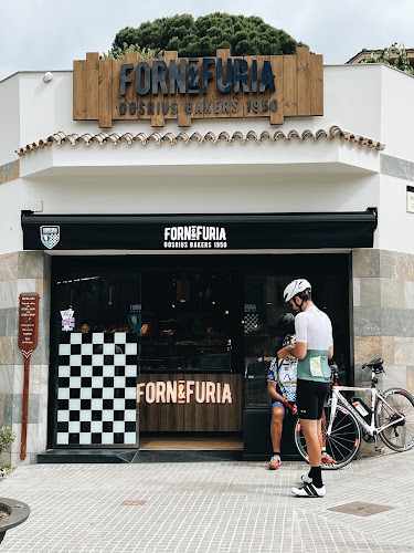Fotografia tomada fuera de Forn & Furia | Antic Forn de Pa Dosrius - Panadería en Dosrius, Barcelona