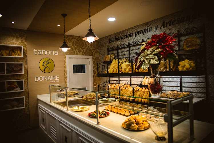 Fotografia tomada fuera de Panadería Tahona Donaire - Panadería en La Carolina, Jaén