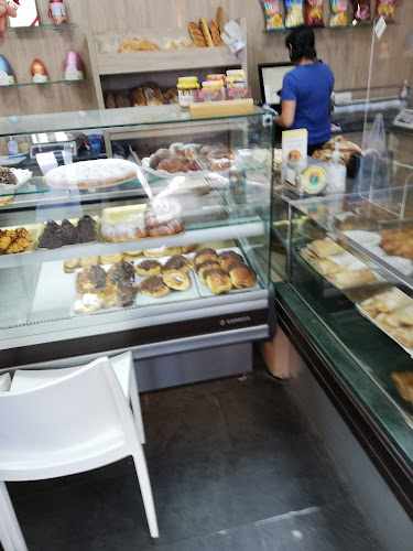 Fotografia tomada fuera de Panadería Curras Pastelería S L - Panadería en Tomiño, Pontevedra