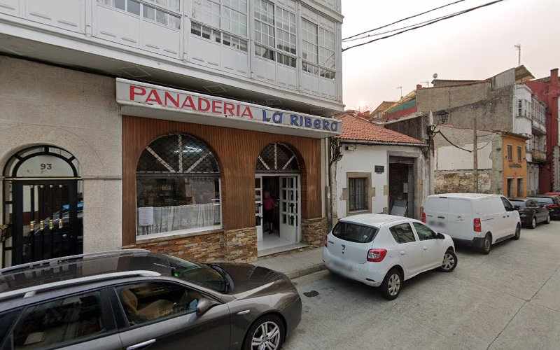 Fotografia tomada fuera de Panadería La Ribera - Panadaría en Betanzos, A Coruña