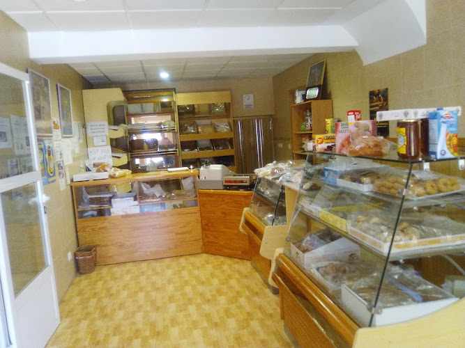 Fotografia tomada fuera de Panadería Hernández - Panadería en Moraleja, Cáceres