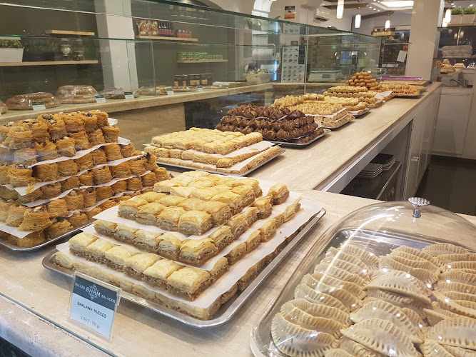 Fotografia tomada fuera de Pastelería Sham - Pastelería en Madrid, Madrid