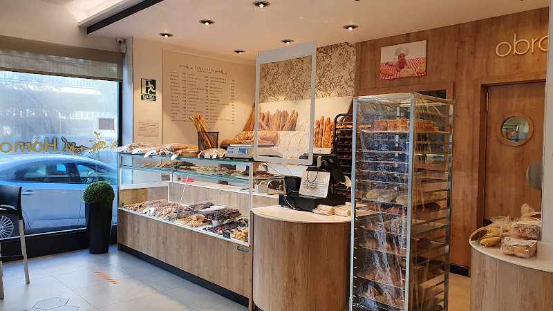Fotografia tomada fuera de Pastelería Horno de Pan Segura (desde 1996) - Panadería en Madrid, Madrid