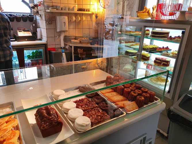 Fotografia tomada fuera de Motteau pastelería - Pastelería en Madrid, Madrid