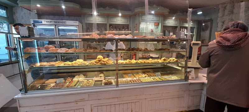 Fotografia tomada fuera de Pasteleria Guadalajara - Panadería en Madrid, Madrid