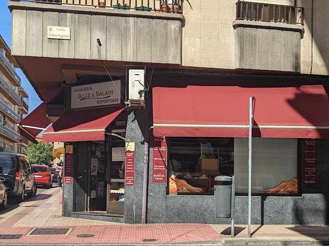 Fotografia tomada fuera de Panadería Dulce & Salado Repostería - Panadería en Salamanca, Salamanca