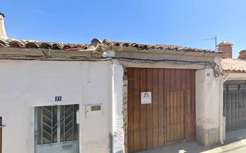 Fotografia tomada fuera de Panadería Casa Inés - Panadería en Alaraz, Salamanca