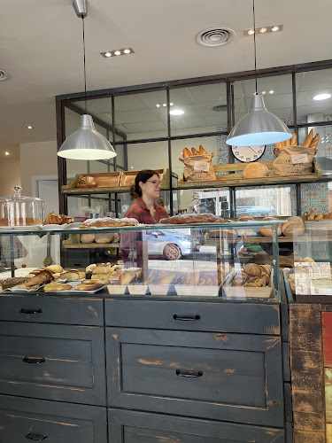 Fotografia tomada fuera de Xesquet Botiga Del Pa - Panadería en Santanyí, Baleares