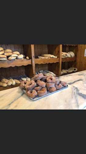 Fotografia tomada fuera de Panadería Hitos Baena - Panadería en Santa Fe, Granada