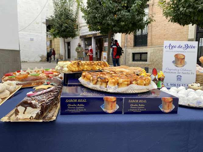 Fotografia tomada fuera de Piononos Robles - Pastelería en Santa Fe, Granada