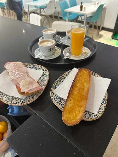 Fotografia tomada fuera de Cafeteria El Nogal Pizzeria - cafeterías en Santa Fe, Granada