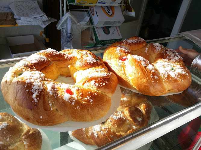 Fotografia tomada fuera de Panaderia Sta. Teresa - Panadería en Laracha, A Coruña