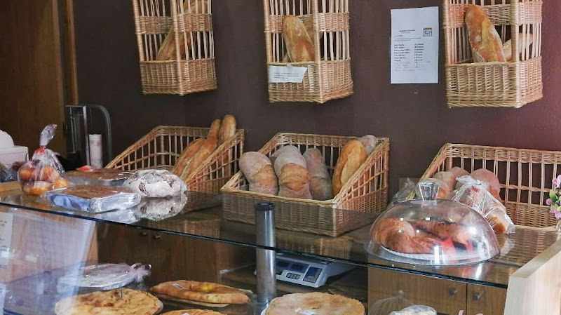 Fotografia tomada fuera de Panaderia Fontaiño - Panadería en O Fontaíño, Orense