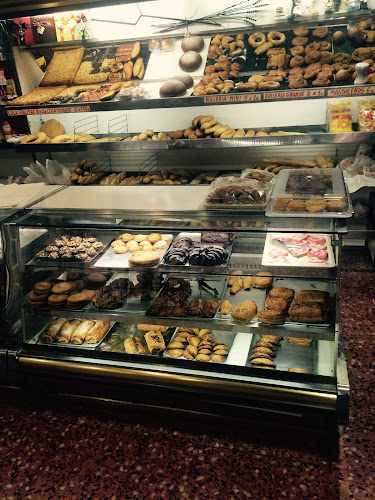 Fotografia tomada fuera de Panadería Sebastiá - Panadería en Alicante, Alicante