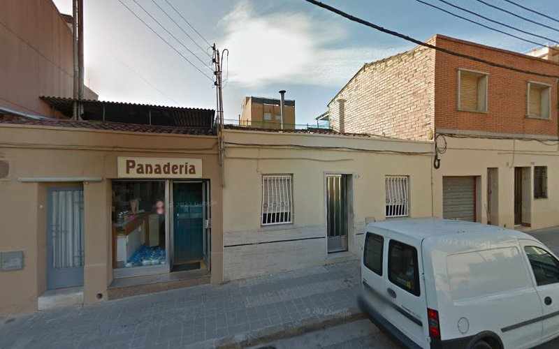 Fotografia tomada fuera de Forn de pa - Ramón Sabio Vidigal - Panadería en Sabadell, Barcelona