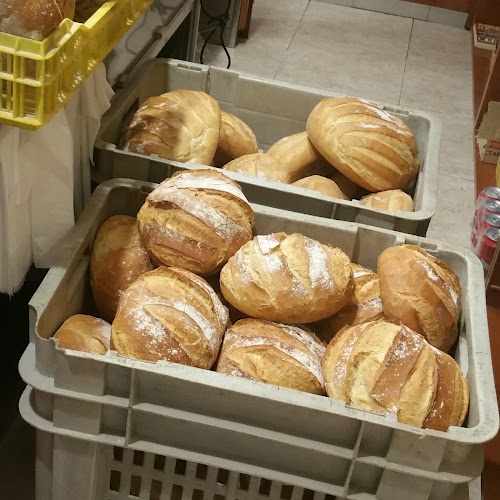 Fotografia tomada fuera de Forn De Pa La Creu - Forn de pa en Sabadell, Barcelona