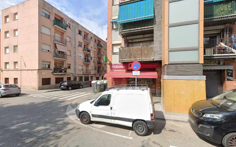 Fotografia tomada fuera de Panadería Valero Forn Tradicional - Panadería en Sabadell, Barcelona