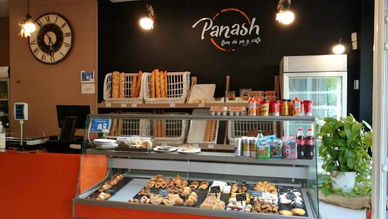 Fotografia tomada fuera de Panash - Cafetería en Sabadell, Barcelona