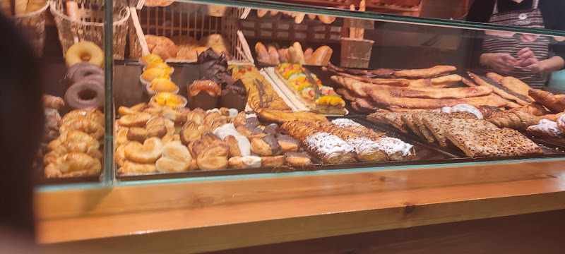 Fotografia tomada fuera de O'PAN Sabadell Brutau - Forn de pa en Sabadell, Barcelona