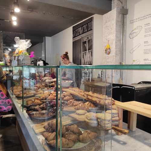 Fotografia tomada fuera de L'Espiga d'Or - Forn de pa en Les Roquetes, Barcelona