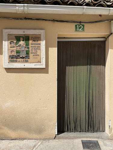 Fotografia tomada fuera de Panadería Alcoroches. Horno de Leña - Panadería en Alcoroches, Guadalajara