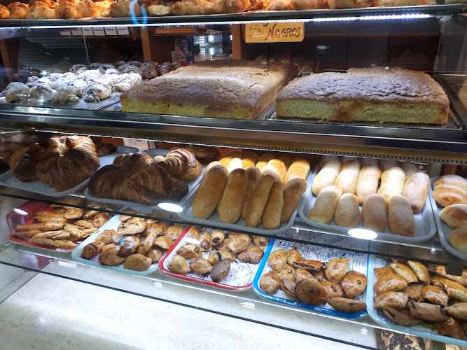 Fotografia tomada fuera de Forn Nou - Panadería en Rocafort, Valencia