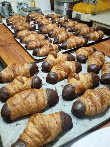 Fotografia tomada fuera de Pastiseria Negrell - Pastelería en Salt, Girona