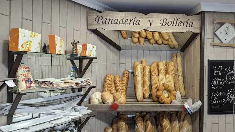 Fotografia tomada fuera de Panadería Hermanos Ramos - Panadería en El Entrego, Asturias