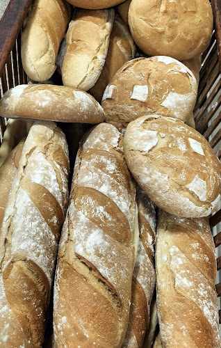Fotografia tomada fuera de Panadería Purísima - Panadería en Melegís, Granada